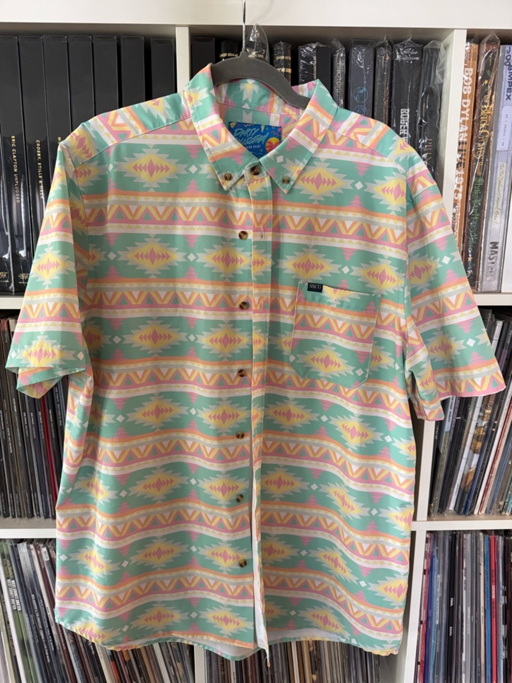 Southern Shirt Co. Button-Down Short Sleeve Shirt in Mint & Pastel Print